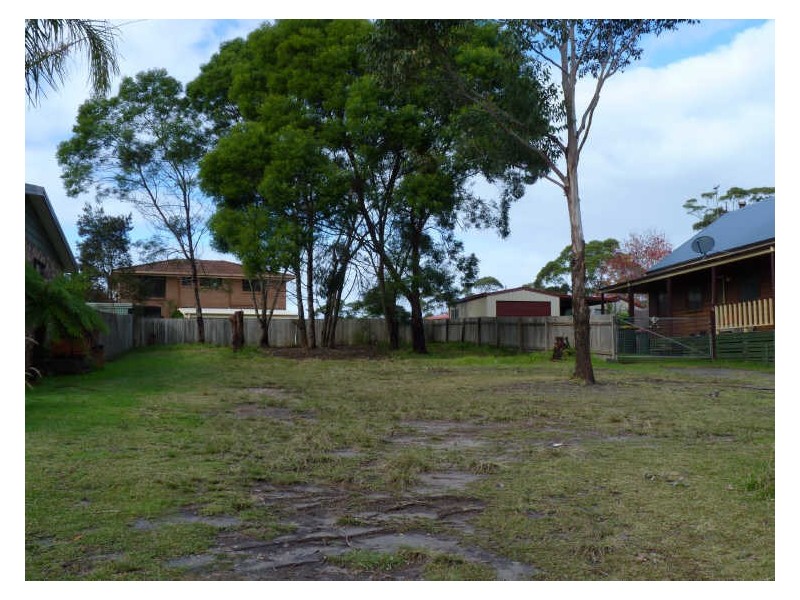 86 Princes Highway, Lake Tabourie NSW 2539