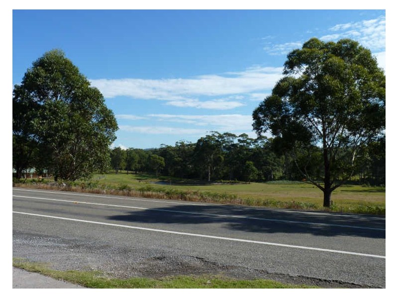 86 Princes Highway, Lake Tabourie NSW 2539