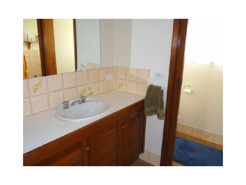 42 Leigh Crescent, Ulladulla NSW 2539