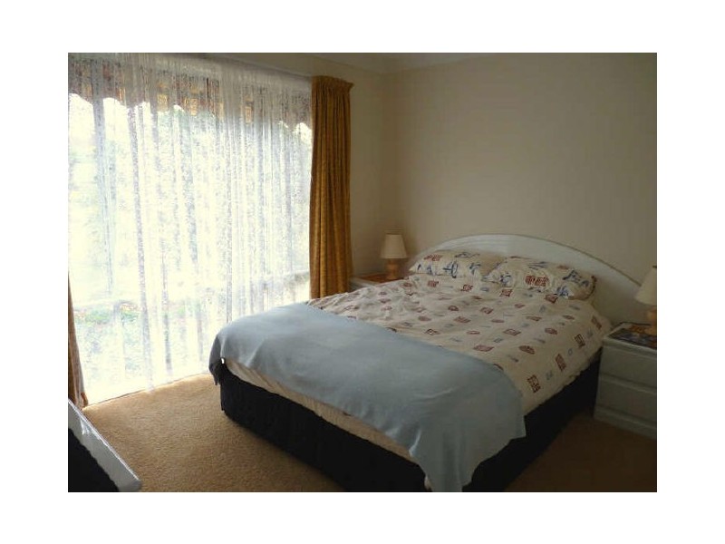 42 Leigh Crescent, Ulladulla NSW 2539