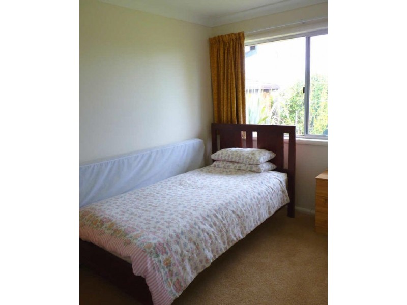 42 Leigh Crescent, Ulladulla NSW 2539