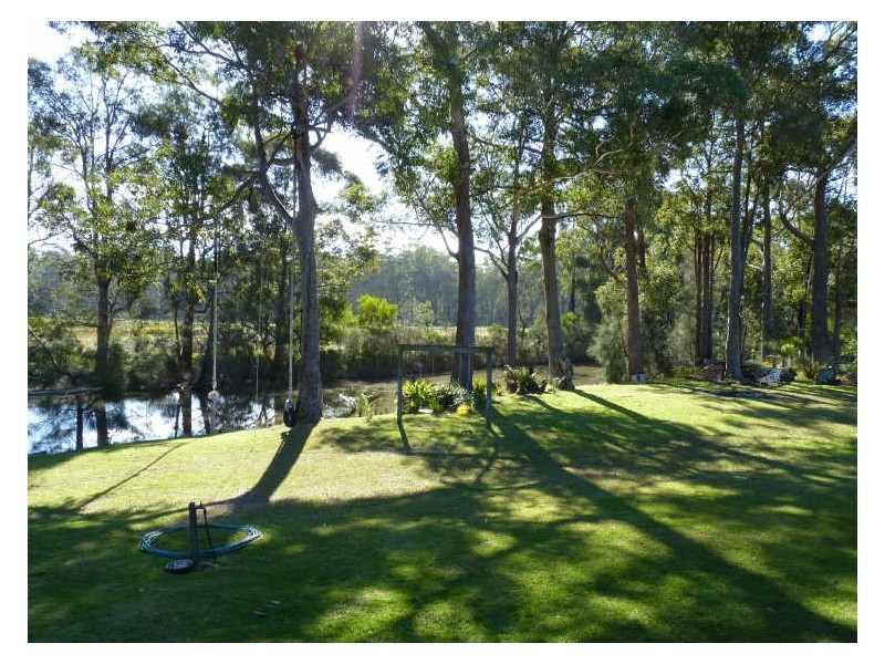 39 Princes Highway, Lake Tabourie NSW 2539