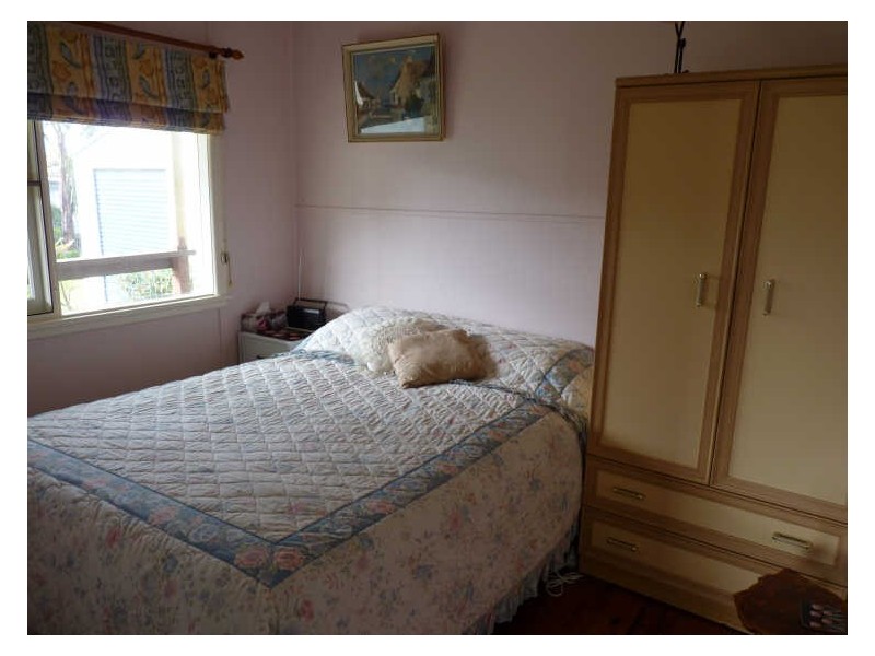 4 Maria Avenue, Burrill Lake NSW 2539