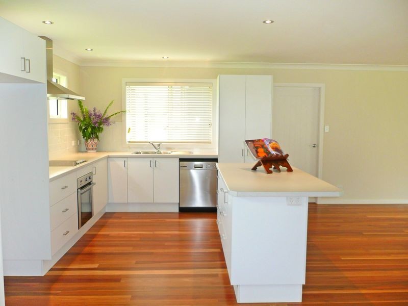 13 Wuru Drive, Burrill Lake NSW 2539