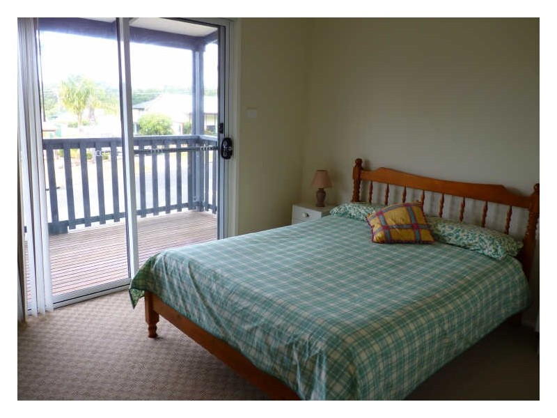 49 Lyra Drive, Lake Tabourie NSW 2539