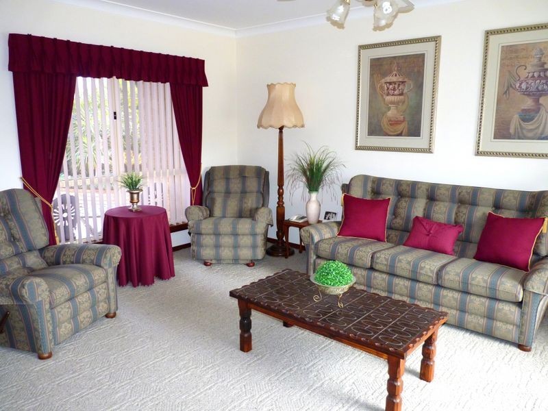33 Leo Drive, Narrawallee NSW 2539