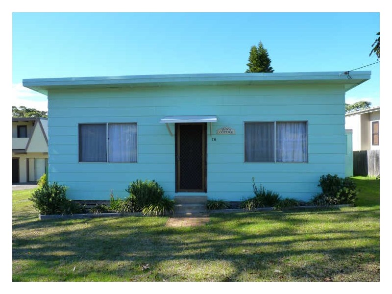 18 Princes Highway, Burrill Lake NSW 2539