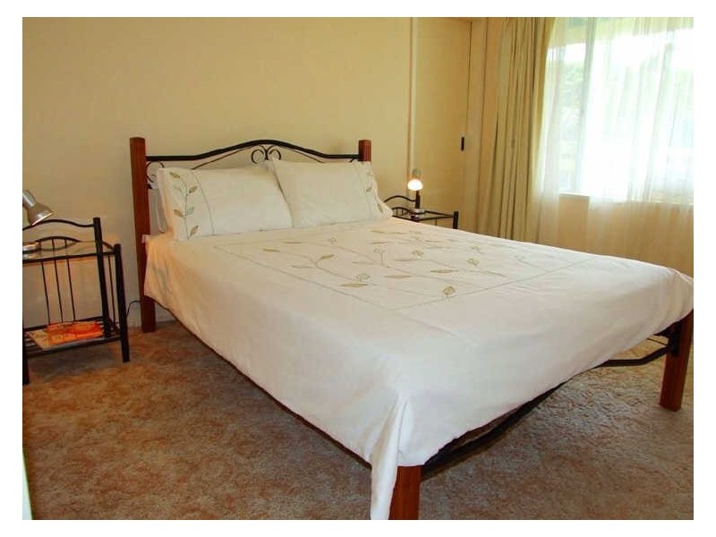 18 Princes Highway, Burrill Lake NSW 2539