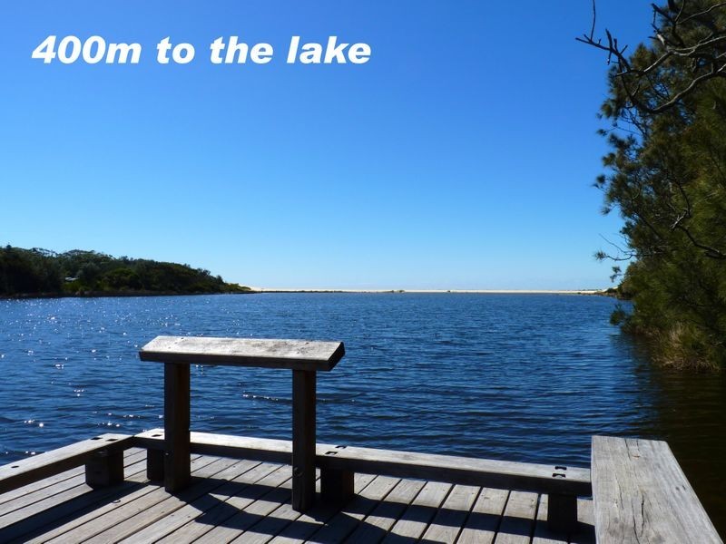 17 Beach Street, Lake Tabourie NSW 2539