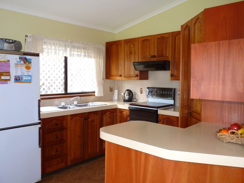 14 Canberra Crescent, Burrill Lake NSW 2539