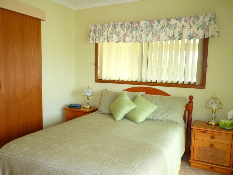 14 Canberra Crescent, Burrill Lake NSW 2539