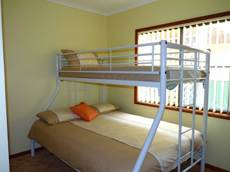 14 Canberra Crescent, Burrill Lake NSW 2539