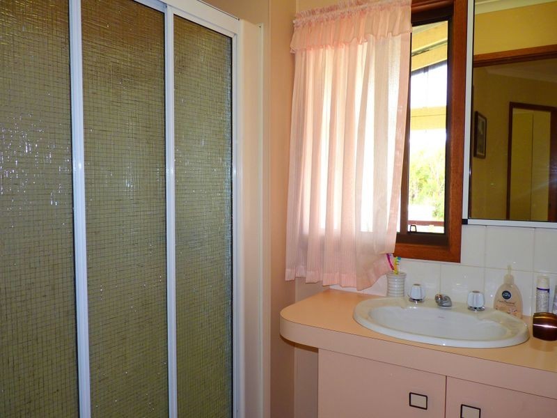 14 Canberra Crescent, Burrill Lake NSW 2539