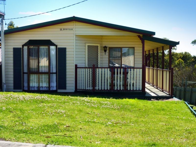 14 Canberra Crescent, Burrill Lake NSW 2539