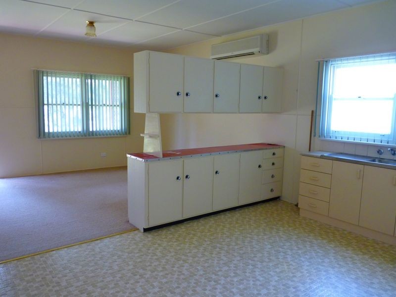 37 Rackham Crescent, Burrill Lake NSW 2539