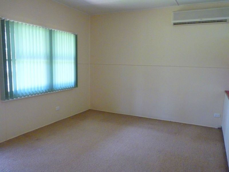 37 Rackham Crescent, Burrill Lake NSW 2539