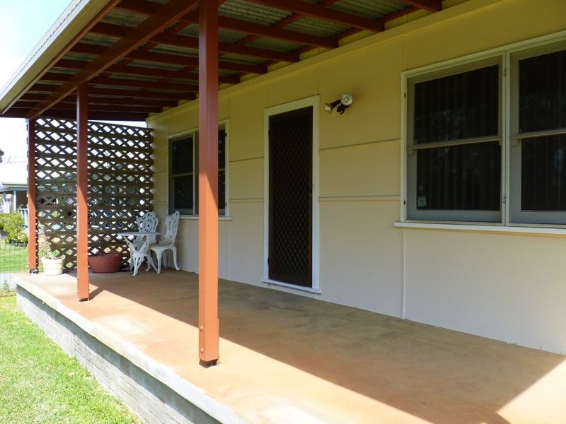 37 Rackham Crescent, Burrill Lake NSW 2539
