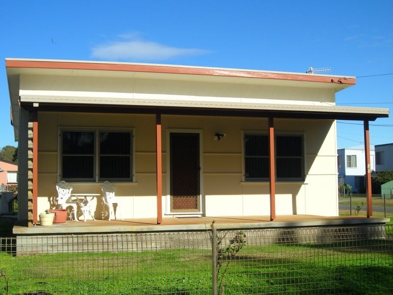 37 Rackham Crescent, Burrill Lake NSW 2539