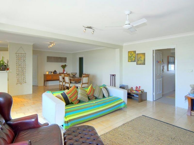 1 Golf Avenue, Mollymook NSW 2539