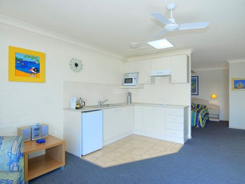 1 Golf Avenue, Mollymook NSW 2539