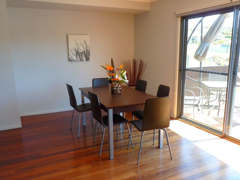33 Springfield Drive, Mollymook NSW 2539