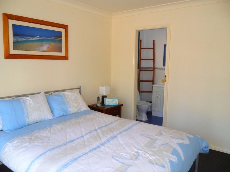 94 Ross Avenue, Narrawallee NSW 2539