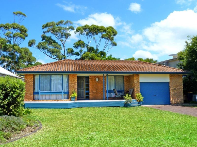 73 Bannister Head Road, Mollymook NSW 2539