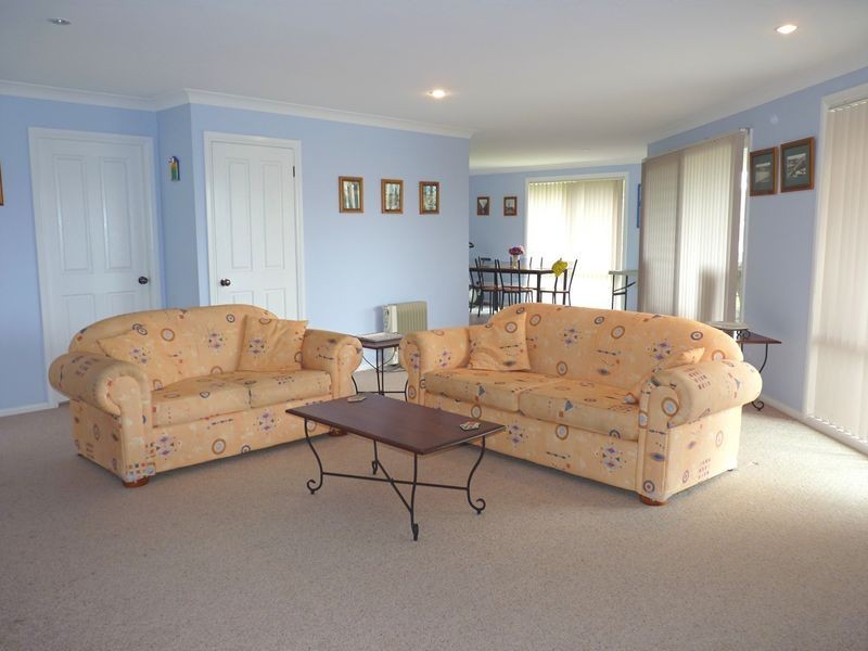 1 North East Place, Mollymook NSW 2539