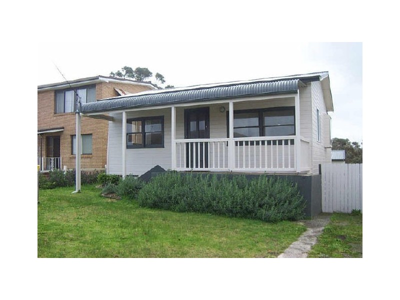 18 Canberra Crescent, Burrill Lake NSW 2539