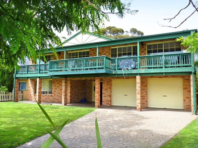 8 Garrad Way, Lake Conjola NSW 2539