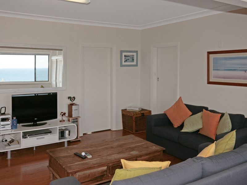 12 Jones Avenue, Mollymook NSW 2539