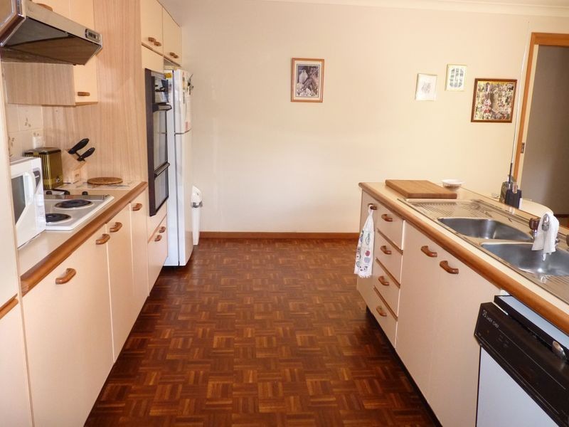 29 Parkview Parade, Mollymook NSW 2539