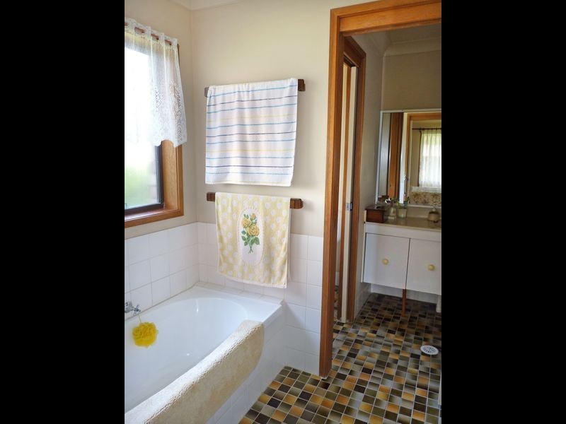 29 Parkview Parade, Mollymook NSW 2539