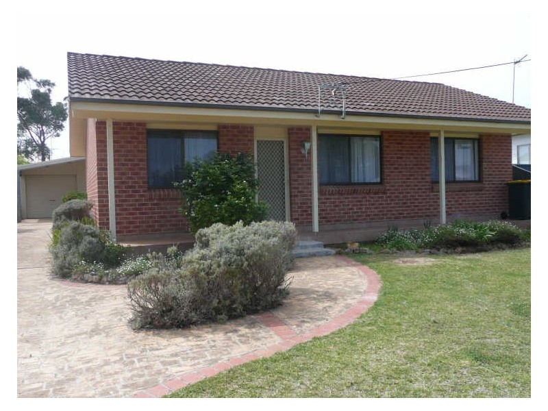 4 Pettys Avenue, Ulladulla NSW 2539