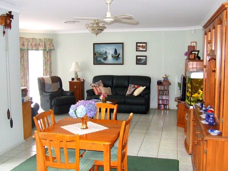 79 Cornfield Parade, Fishermans Paradise NSW 2539