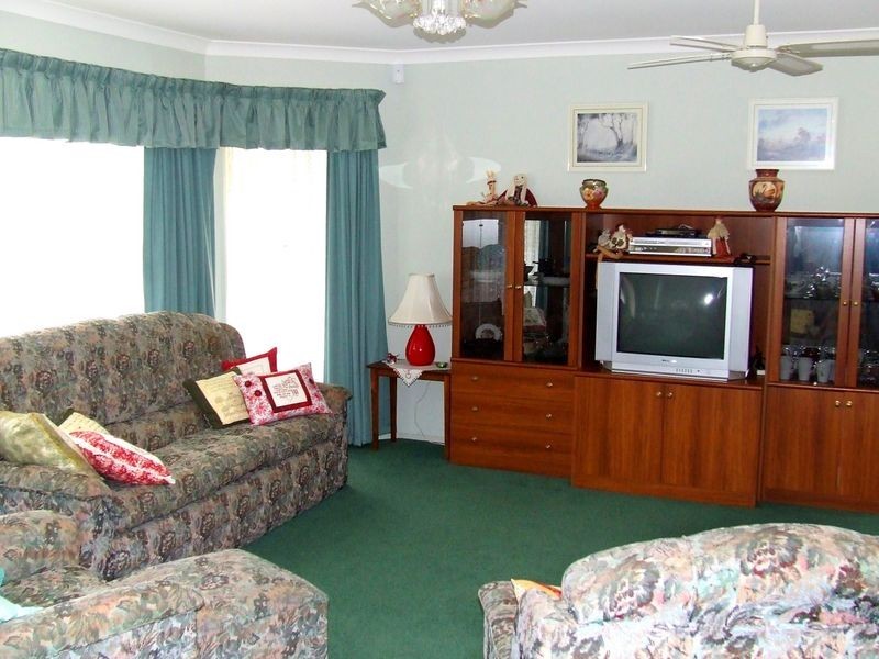 79 Cornfield Parade, Fishermans Paradise NSW 2539