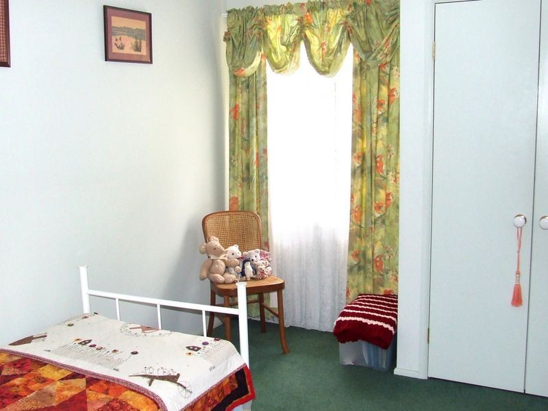 79 Cornfield Parade, Fishermans Paradise NSW 2539