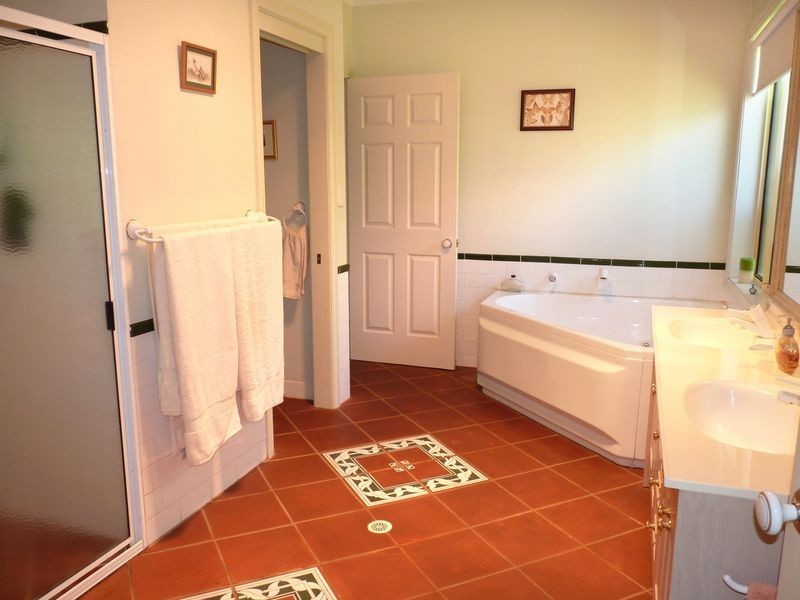 17 Sagittarius Way, Narrawallee NSW 2539