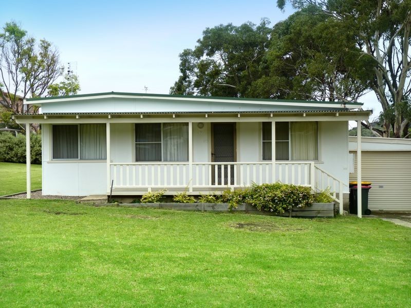 7 Merry Street, Kioloa NSW 2539