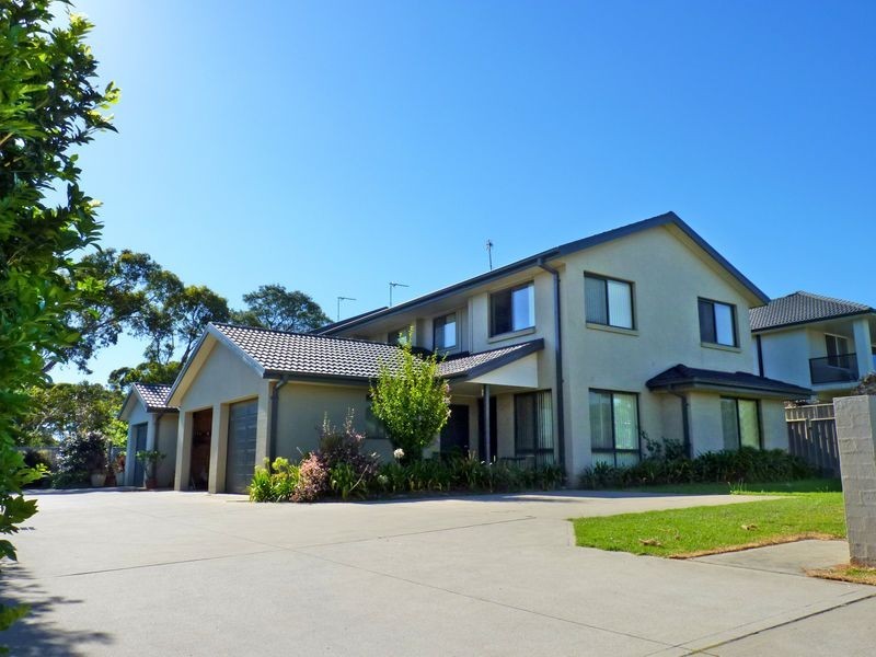 2/11 Witherington Avenue, Ulladulla NSW 2539