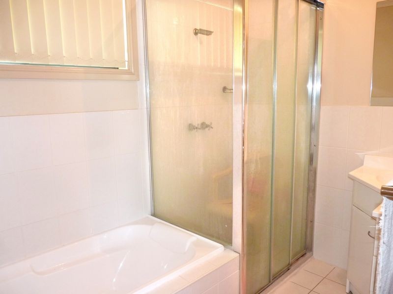 2/11 Witherington Avenue, Ulladulla NSW 2539