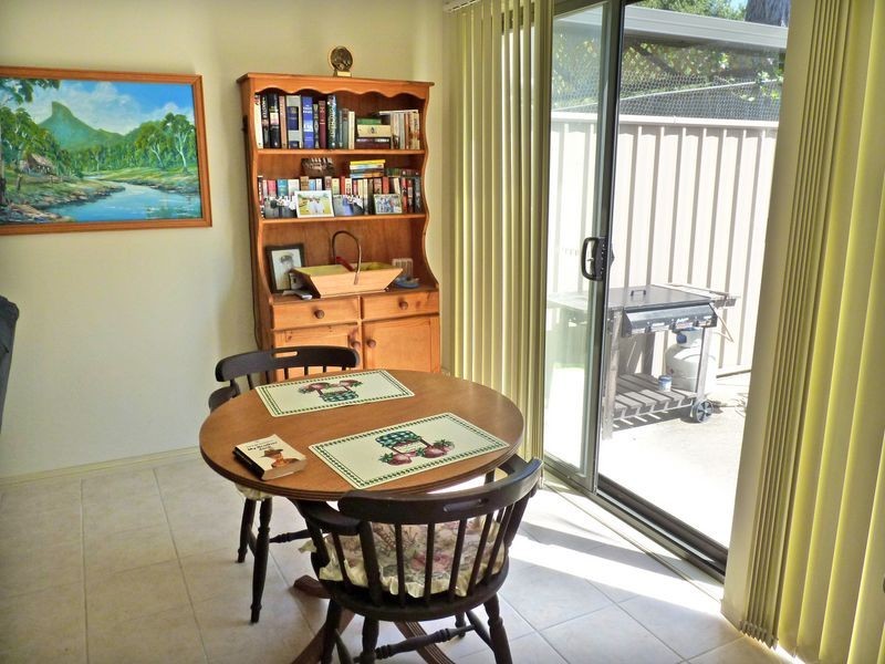 2/11 Witherington Avenue, Ulladulla NSW 2539