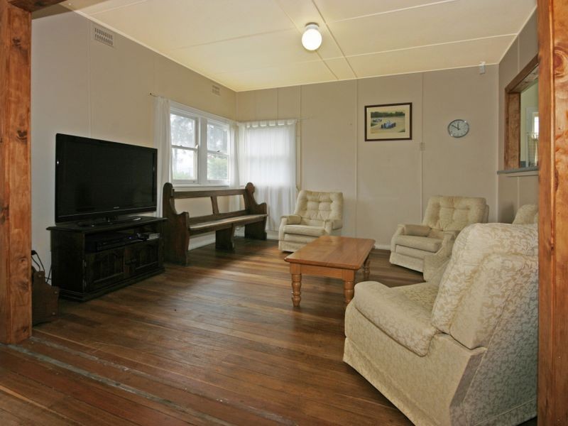 25 Lakeview Drive, Burrill Lake NSW 2539