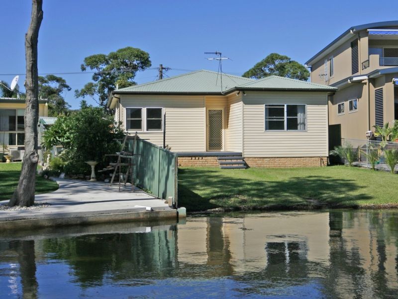 25 Lakeview Drive, Burrill Lake NSW 2539