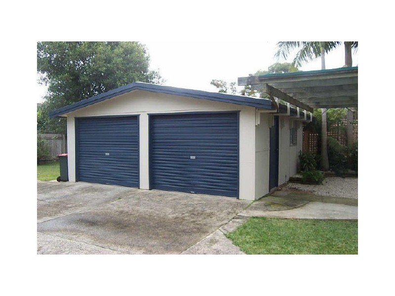 3 Maria Avenue, Burrill Lake NSW 2539
