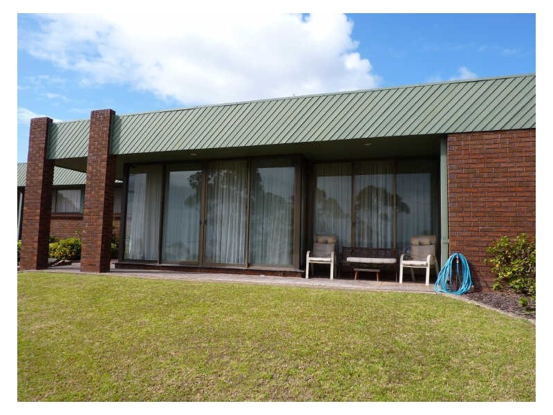 16 Shipton Cres, Mollymook NSW 2539