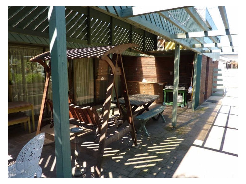 16 Shipton Cres, Mollymook NSW 2539