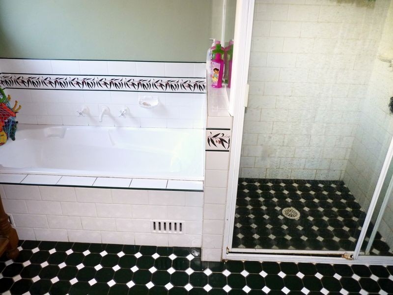 2 Settlers Way, Mollymook NSW 2539