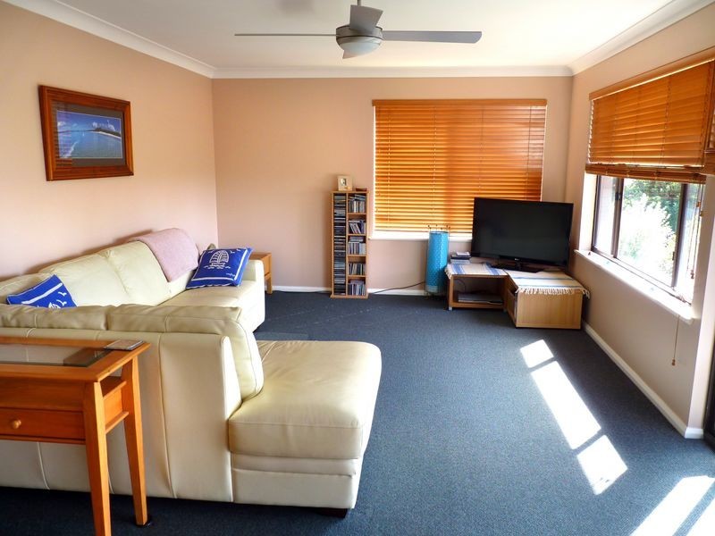 22 Hilltop Crescent, Mollymook NSW 2539