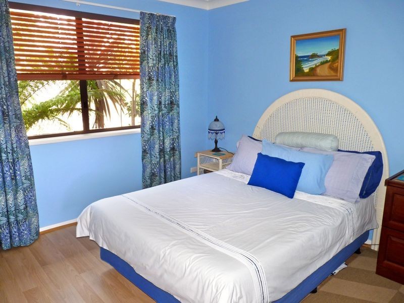 22 Hilltop Crescent, Mollymook NSW 2539